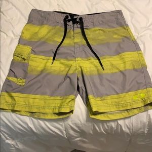 Oakley Swim - Oakley board shorts size 34 Oakley Swim - Oakley board shorts size 34